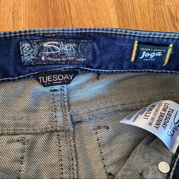 Silver Jeans - Picture 9 of 12